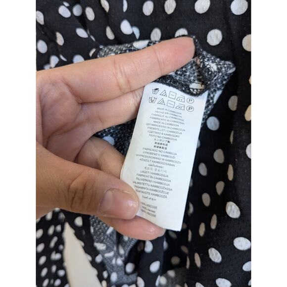 Michael Kors Women's Top Side Tie Button Close Black Polka Dot Size Large - Picture 12 of 13